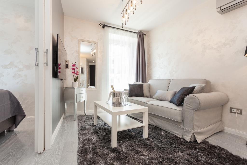 Royal Apartments Ρόβινι Εξωτερικό φωτογραφία