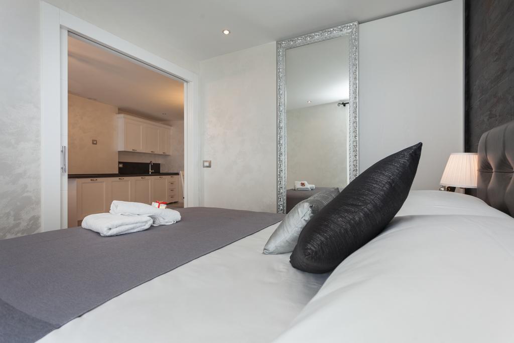 Royal Apartments Ρόβινι Εξωτερικό φωτογραφία
