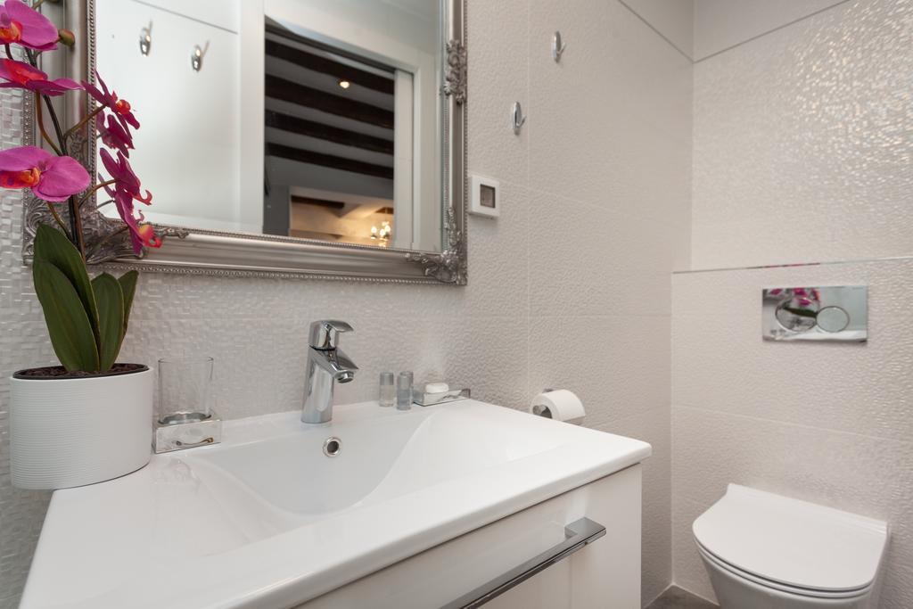 Royal Apartments Ρόβινι Εξωτερικό φωτογραφία