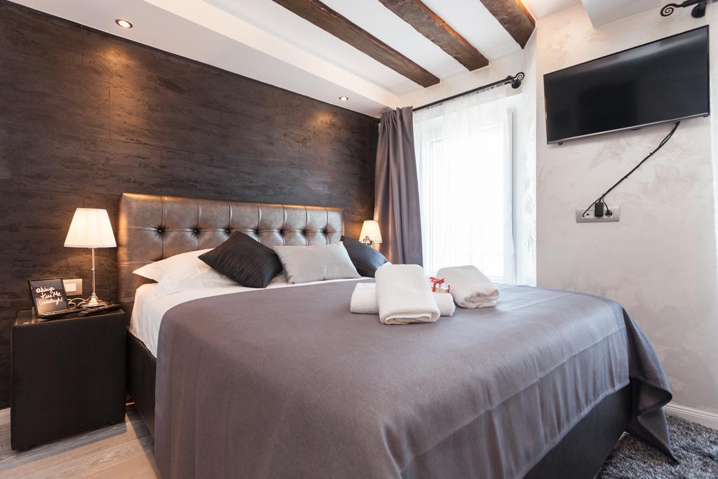 Royal Apartments Ρόβινι Εξωτερικό φωτογραφία